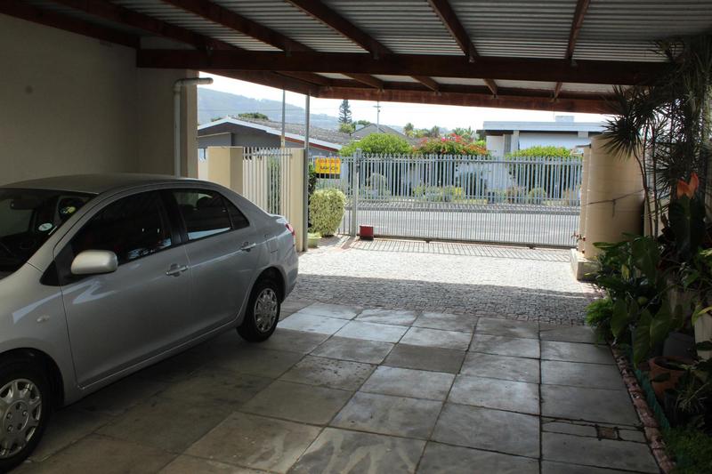 5 Bedroom Property for Sale in Churchill Estate Western Cape